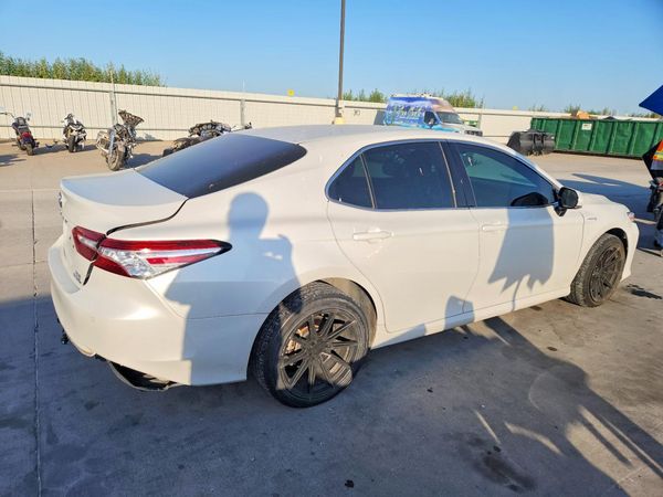 2018 TOYOTA CAMRY SOLA SE/XLE Hybrid