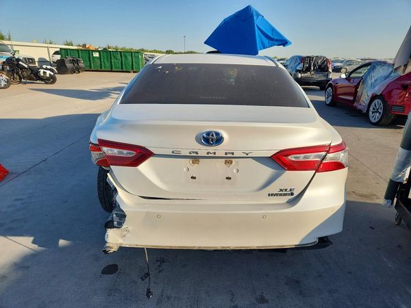 2018 TOYOTA CAMRY SOLA SE/XLE Hybrid