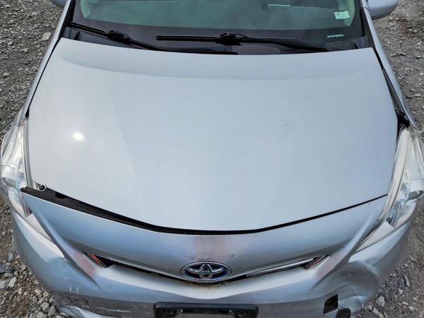 2012 TOYOTA PRIUS — Engine bay