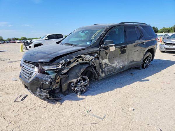 2023 CHEVROLET TRAVERSE LT — Front 3/4