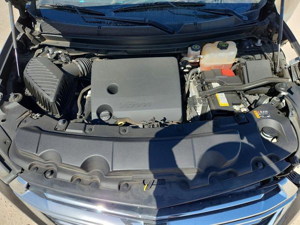 2023 CHEVROLET TRAVERSE LT — Engine bay
