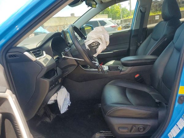 2021 TOYOTA RAV4