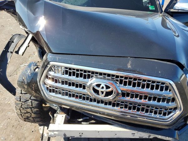 2016 TOYOTA TACOMA Limited