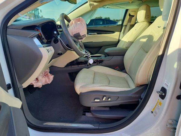 2018 CADILLAC XT5 Luxury — DENT