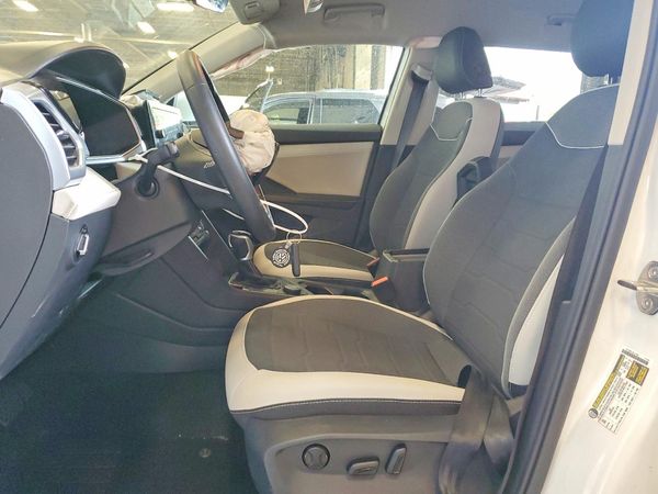 2025 VOLKSWAGEN TAOS