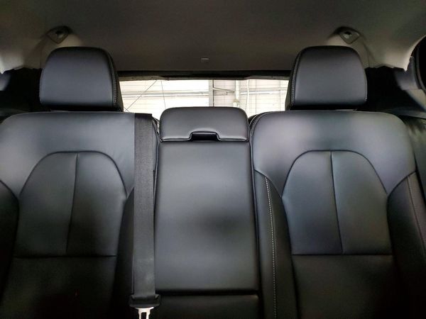 2026 VOLVO XC40 Plus Dark — SUVN