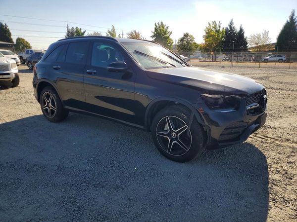 2022 MERCEDES-BENZ GLC-CLASS GLC300 4MATIC — Passenger 3/4