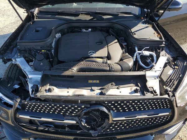 2022 MERCEDES-BENZ GLC-CLASS GLC300 4MATIC — Engine bay
