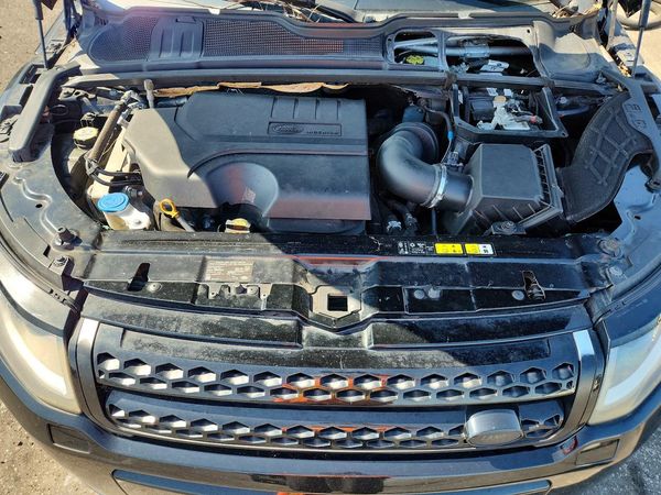 2019 LAND ROVER RANGEROVER SE/SE Premium — Engine bay