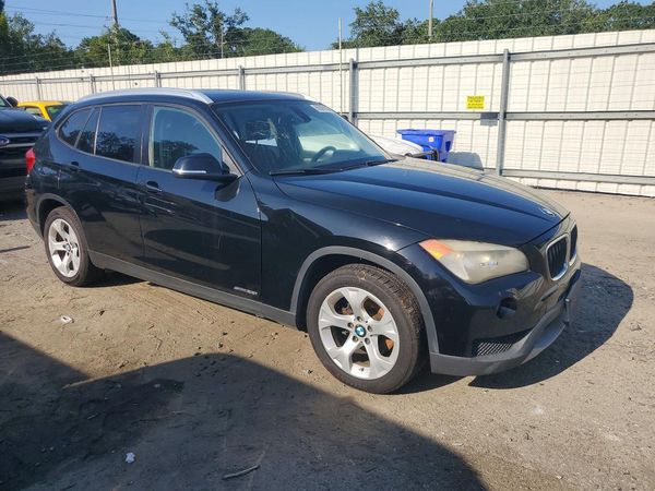 2013 BMW X1 sDrive28i — Passenger 3/4