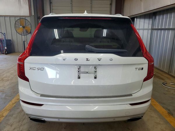 2020 VOLVO XC90