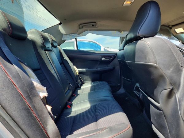 2015 TOYOTA CAMRY