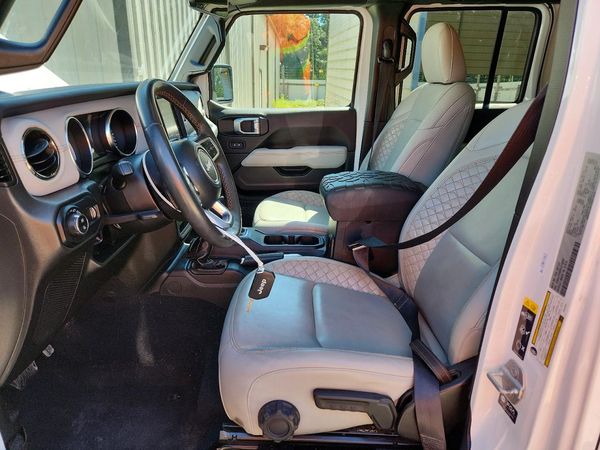 2023 JEEP GLADIATOR
