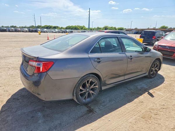 2014 TOYOTA CAMRY