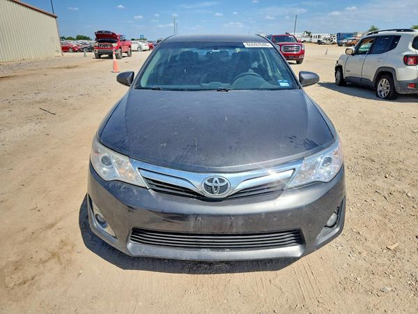 2014 TOYOTA CAMRY