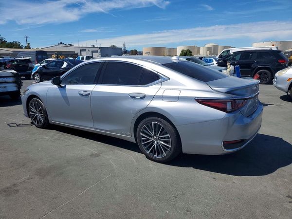 2022 LEXUS ES 300H