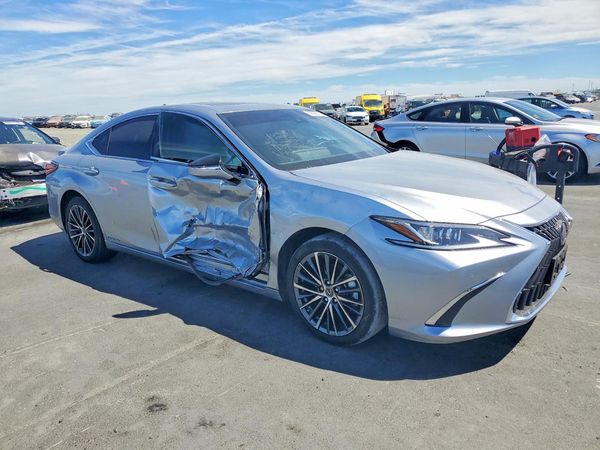 2022 LEXUS ES 300H