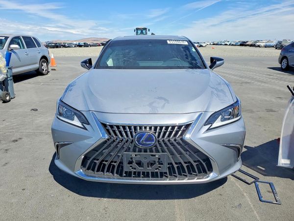 2022 LEXUS ES 300H