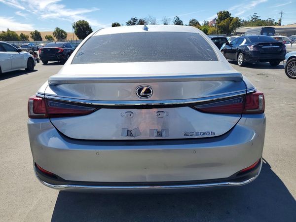 2022 LEXUS ES 300H