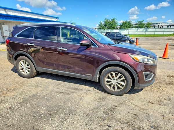 2016 KIA SORENTO L / LX