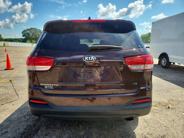 2016 KIA SORENTO L / LX