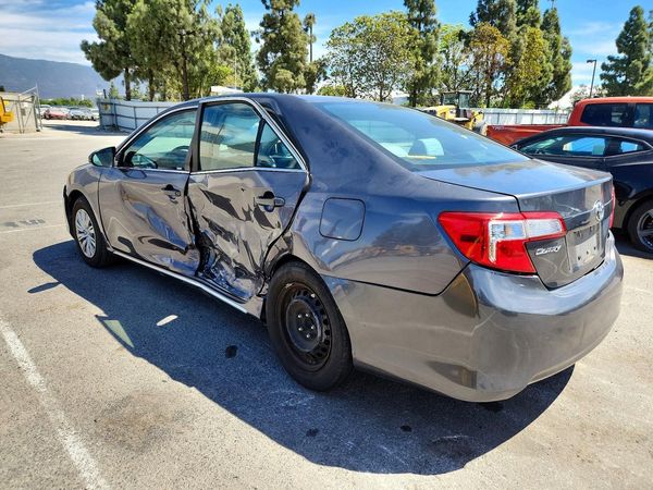 2014 TOYOTA CAMRY