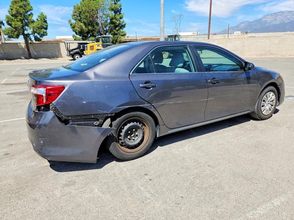 2014 TOYOTA CAMRY