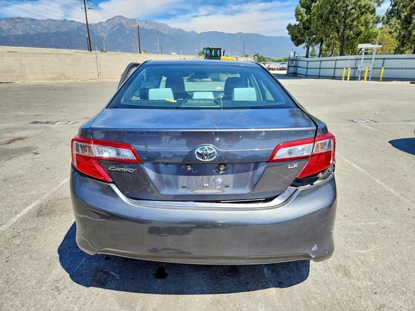 2014 TOYOTA CAMRY