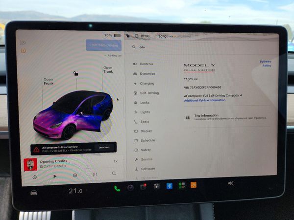 2024 TESLA MODEL Y