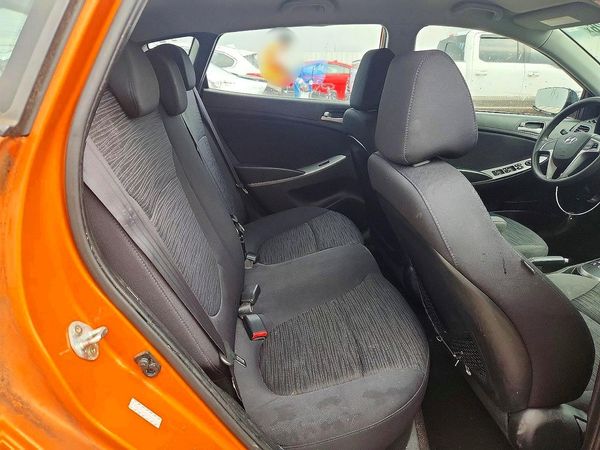 2017 HYUNDAI ACCENT SE Base