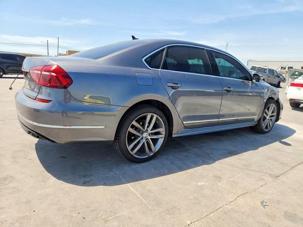 2017 VOLKSWAGEN PASSAT
