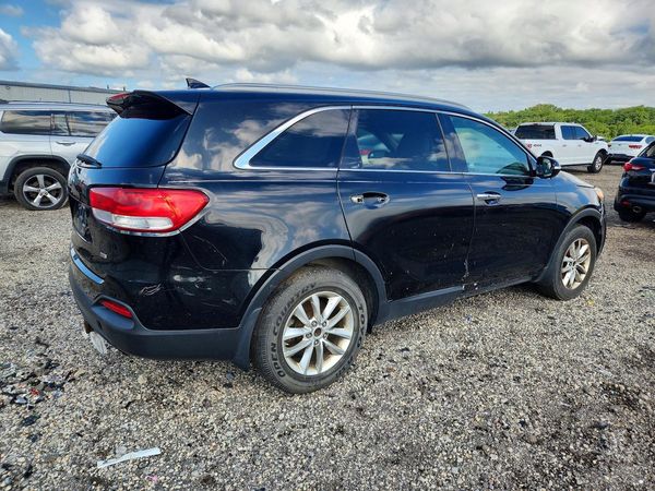 2016 KIA SORENTO L / LX