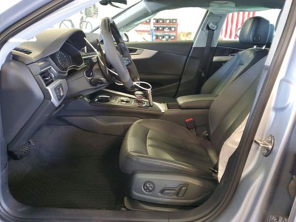 2017 AUDI A4 quattro Premium
