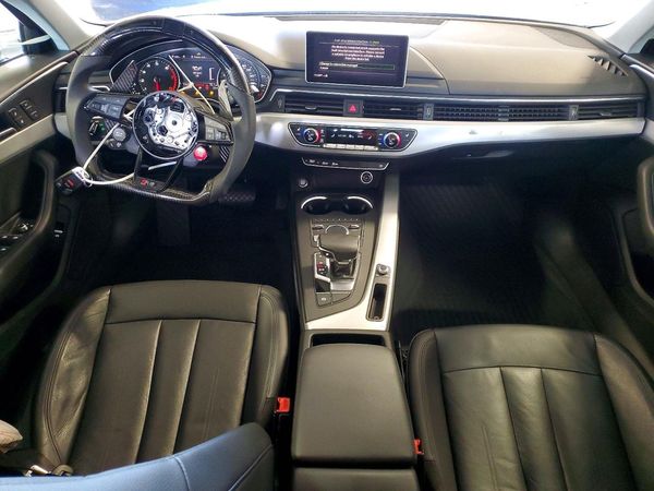 2017 AUDI A4 quattro Premium