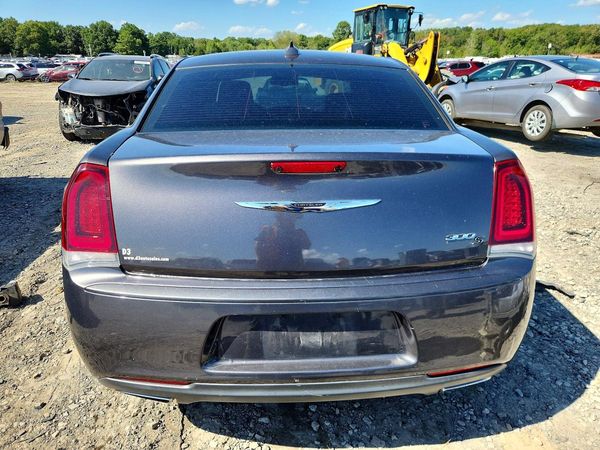 2017 CHRYSLER 300