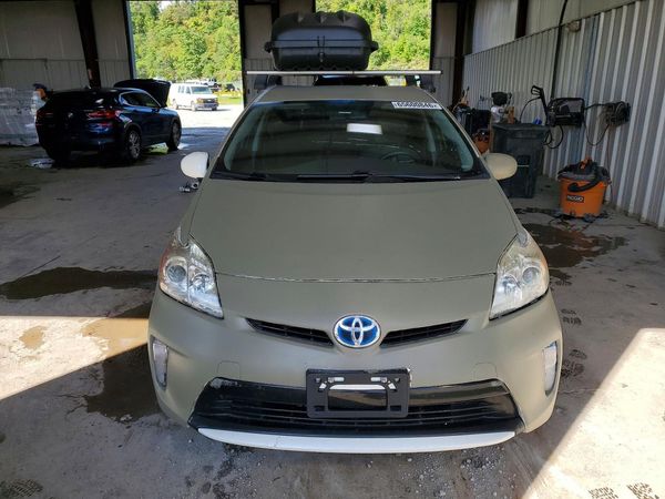 2015 TOYOTA PRIUS