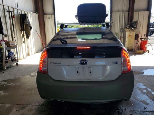 2015 TOYOTA PRIUS