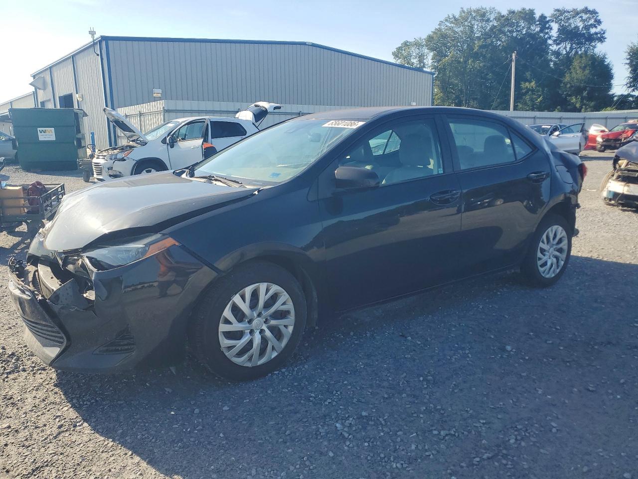 2018 TOYOTA COROLLA L/LE/SE/XLE/XSE — Front 3/4