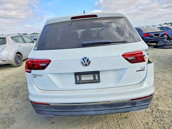2018 VOLKSWAGEN TIGUAN SE, 4Motion SEL