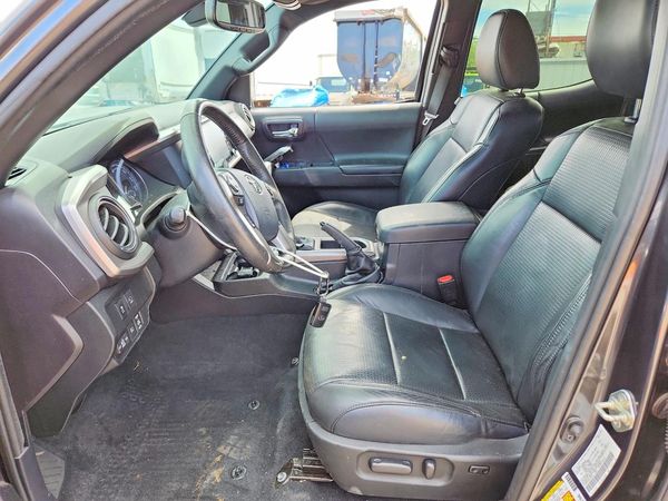 2020 TOYOTA TACOMA Limited — DENT