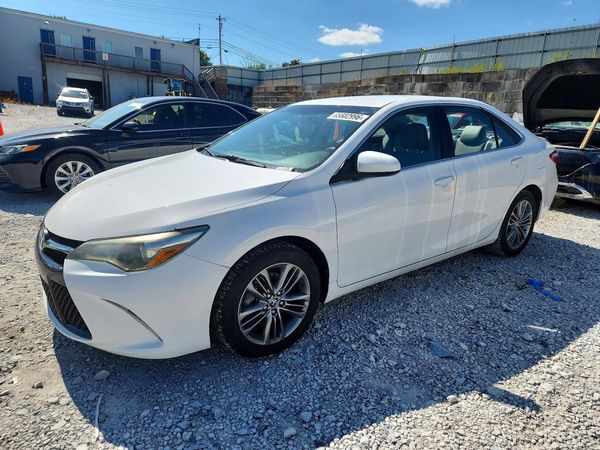 2016 TOYOTA CAMRY