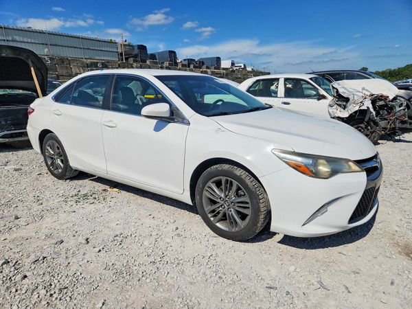2016 TOYOTA CAMRY