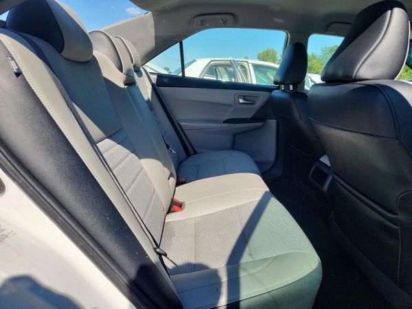 2016 TOYOTA CAMRY