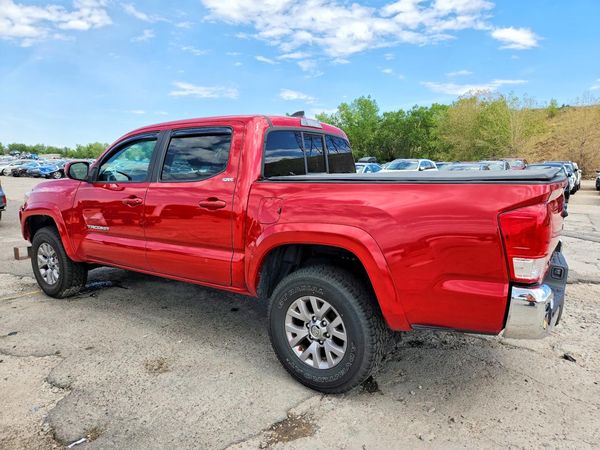 2017 TOYOTA TACOMA