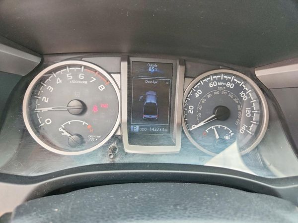 2017 TOYOTA TACOMA