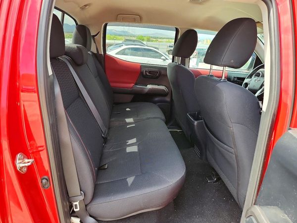 2017 TOYOTA TACOMA