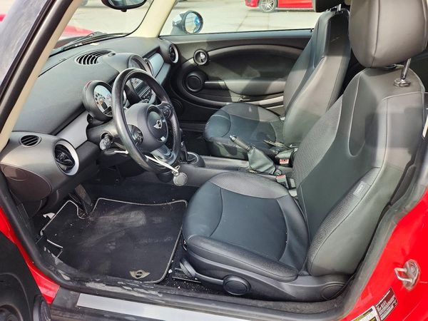 2012 MINI COOPER