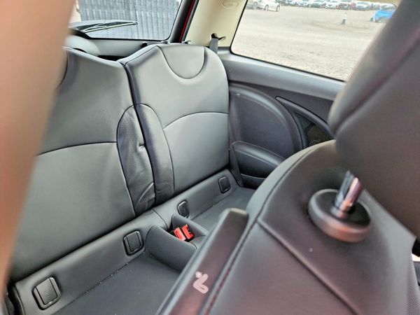 2012 MINI COOPER