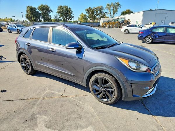 2018 KIA NIRO — Passenger 3/4