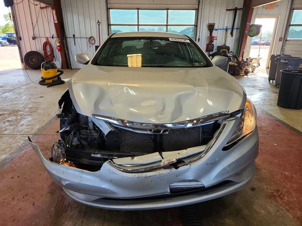 2013 HYUNDAI SONATA GLS/ GLS Popular